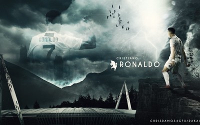 FN电竞焦点-C罗点球命中帮助球队逆转比分并最终获胜庆祝胜利